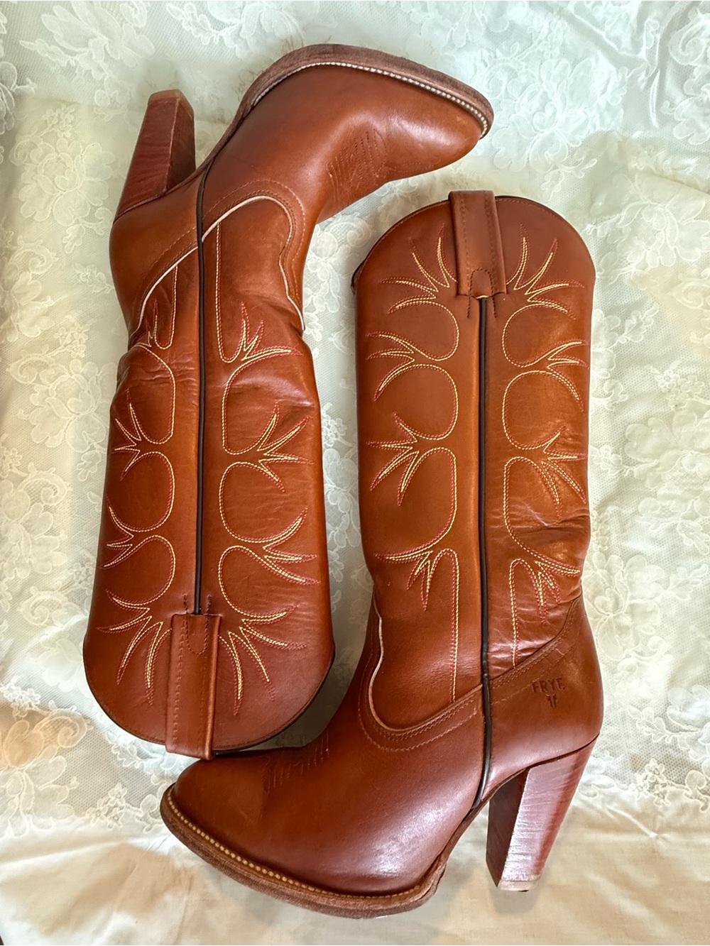 FRYE 7.5 Women's Western Cognac Leather Heeled Boots Vintage 1980s Made in USA - Picture 3 of 16